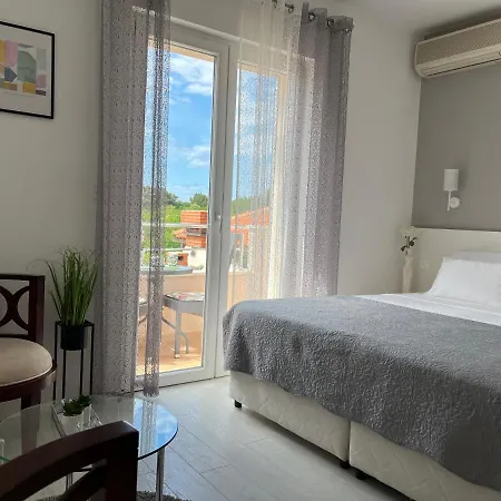 Soko Apartments & Rooms