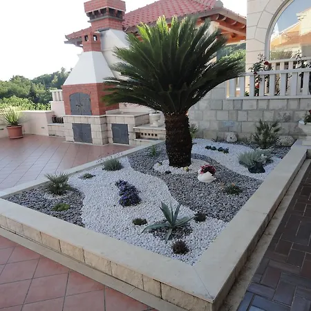 Soko Apartments & Rooms Guest house